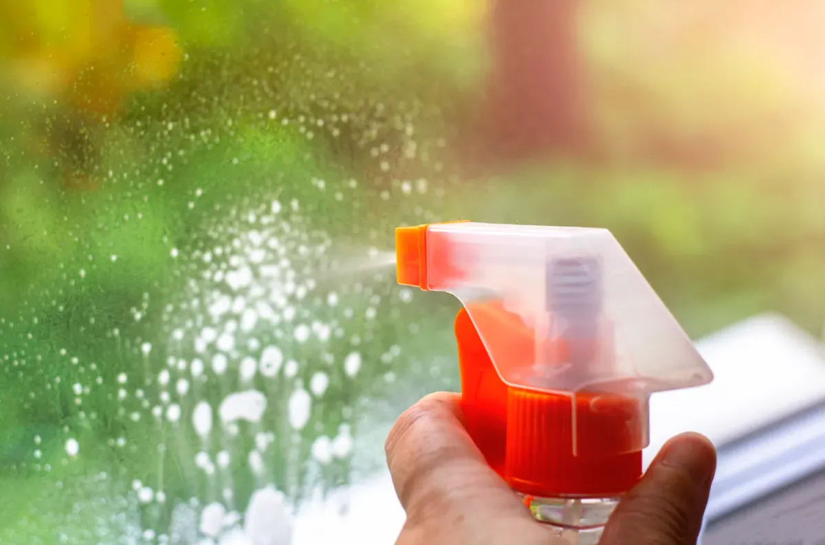 Come tenere le finestre pulite anche d’inverno